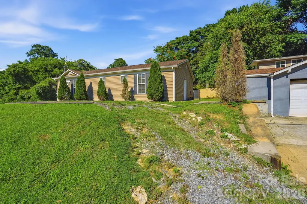 411 W Sullivan Street Gastonia NC 28052