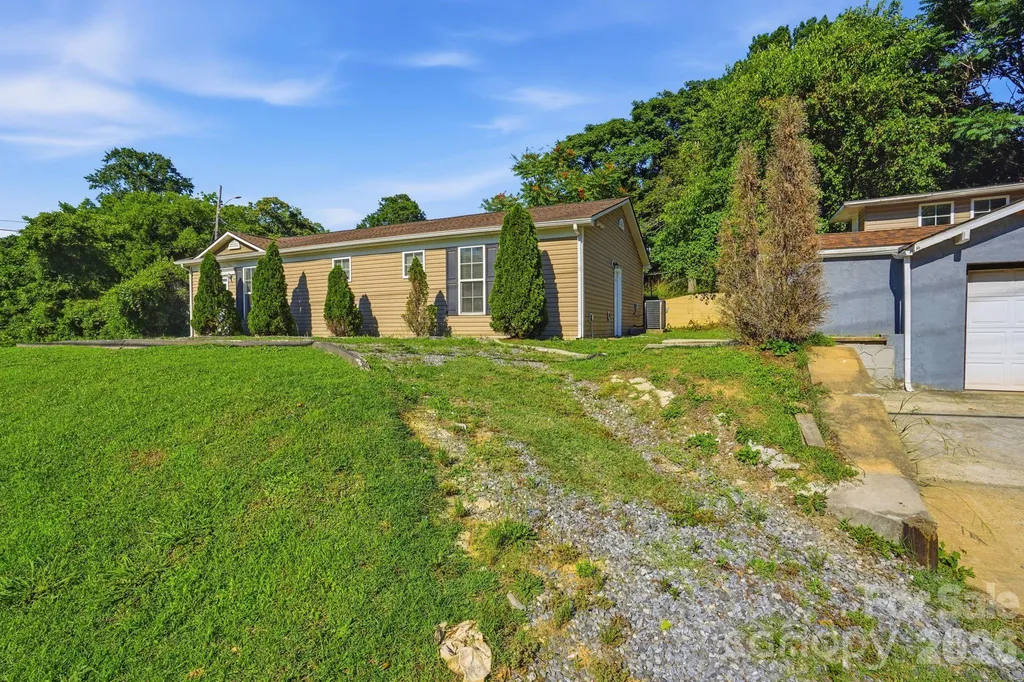 411 W Sullivan Street Gastonia NC 28052