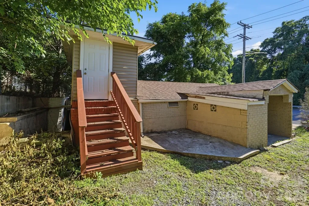411 W Sullivan Street Gastonia NC 28052