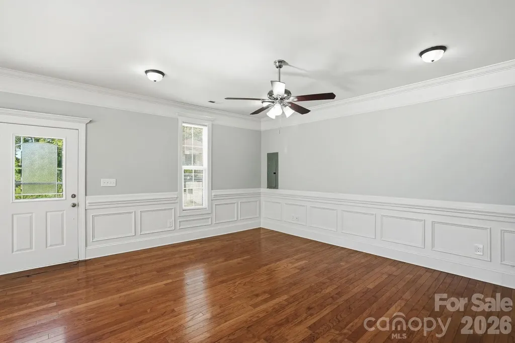 411 W Sullivan Street Gastonia NC 28052