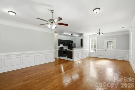 411 W Sullivan Street Gastonia NC 28052