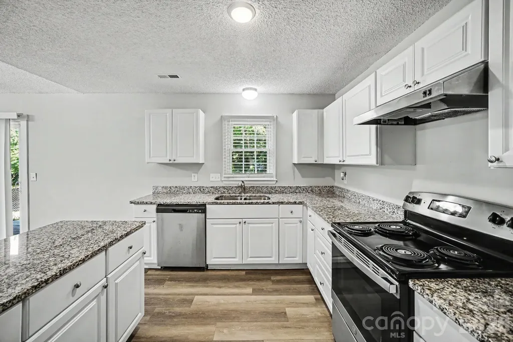 1530 Teddington Drive Charlotte NC 28214