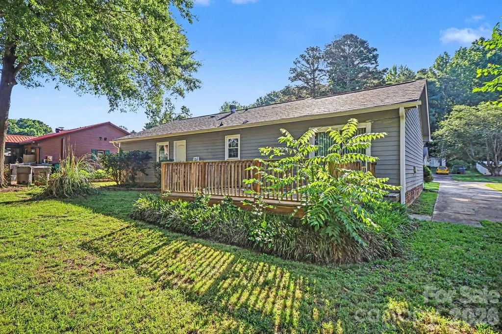 1530 Teddington Drive Charlotte NC 28214