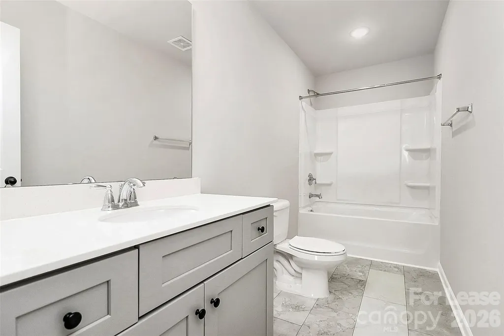 8208 Stonemere Lane Charlotte NC 28215