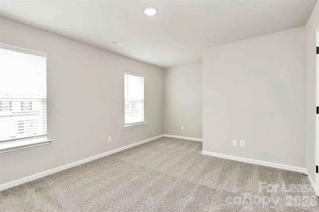 8208 Stonemere Lane Charlotte NC 28215