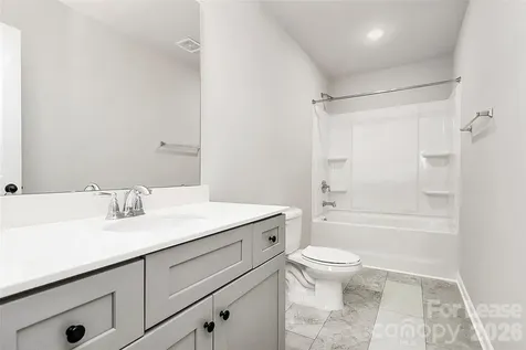 8208 Stonemere Lane Charlotte NC 28215
