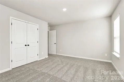 8208 Stonemere Lane Charlotte NC 28215