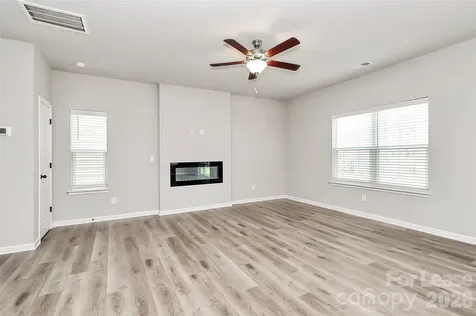 8208 Stonemere Lane Charlotte NC 28215