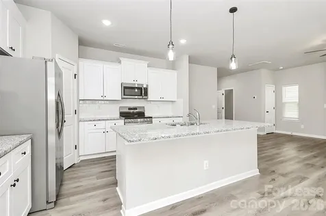 8208 Stonemere Lane Charlotte NC 28215