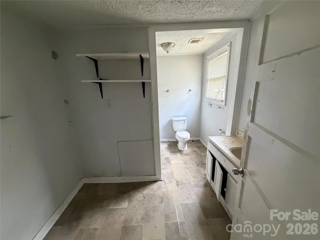 2528 Gardner Street Gastonia NC 28056