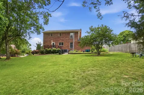 804 Mcgregor Drive NE Concord NC 28025