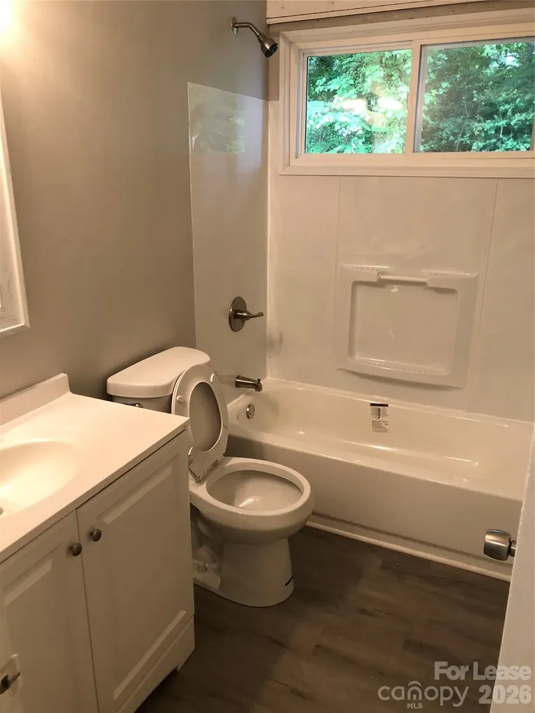 524 Blendwood Drive Charlotte NC 28215