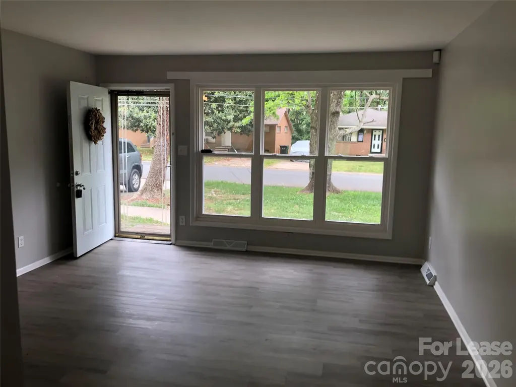 524 Blendwood Drive Charlotte NC 28215