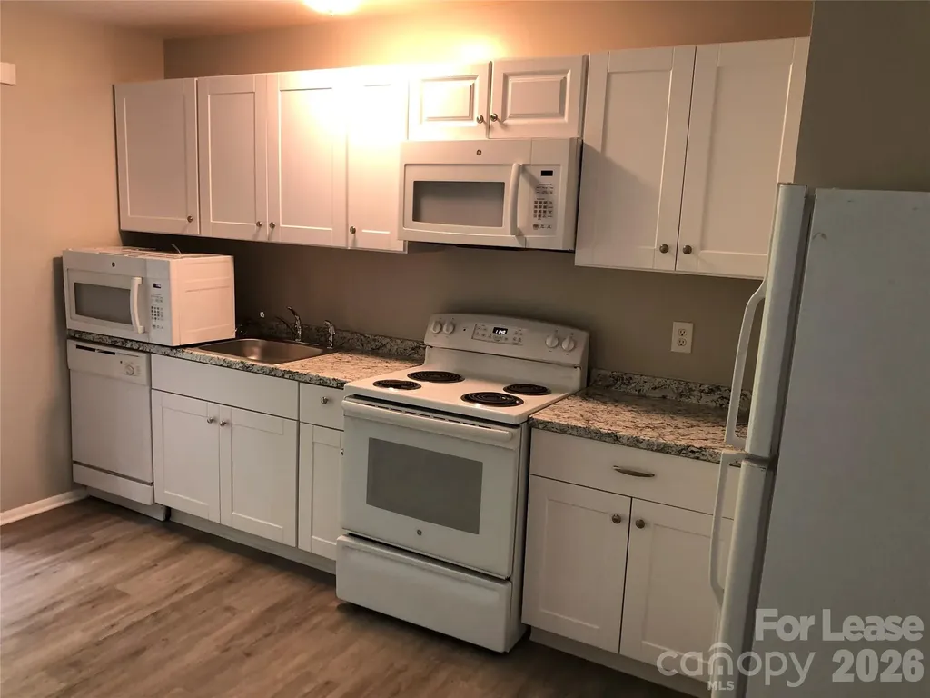 524 Blendwood Drive Charlotte NC 28215