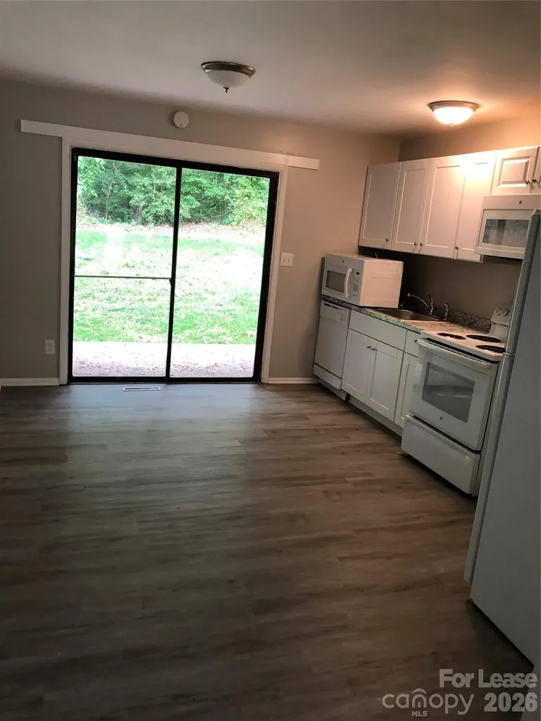 524 Blendwood Drive Charlotte NC 28215
