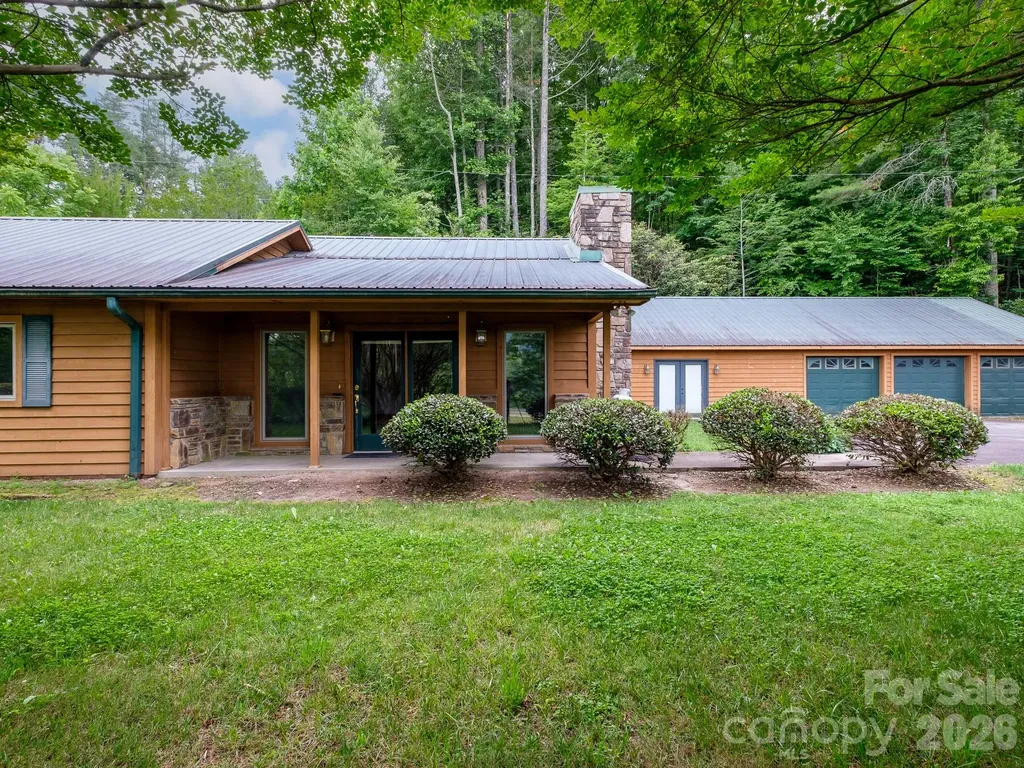 332 Island Cove Road Penrose NC 28766