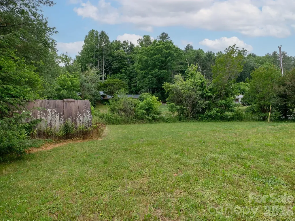 332 Island Cove Road Penrose NC 28766