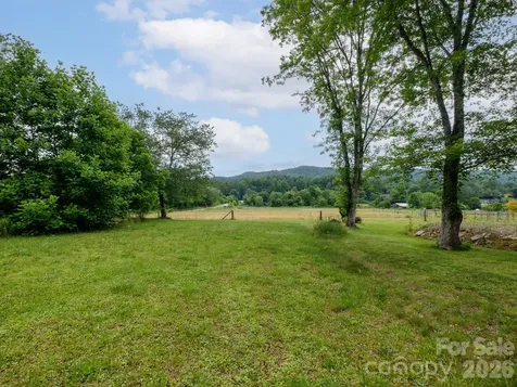 332 Island Cove Road Penrose NC 28766