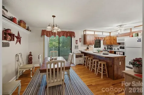 5513 Old Linville Road Marion NC 28752