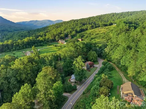 5513 Old Linville Road Marion NC 28752