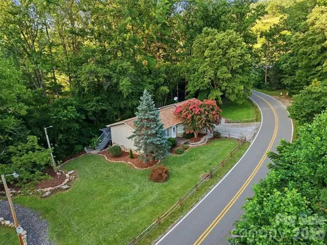 5513 Old Linville Road Marion NC 28752