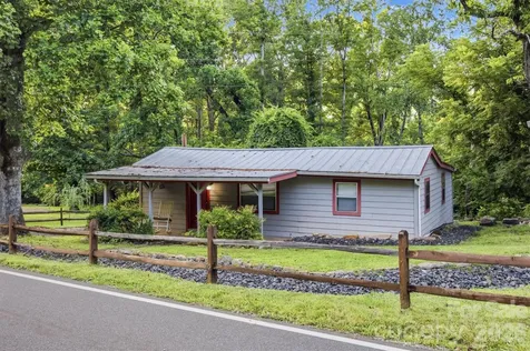5513 Old Linville Road Marion NC 28752