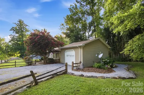 5513 Old Linville Road Marion NC 28752