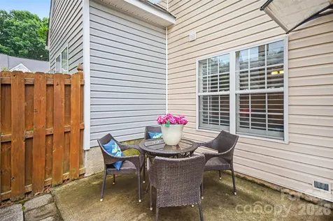 9725 Mattforest Circle Charlotte NC 28277