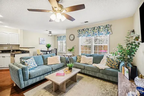 9725 Mattforest Circle Charlotte NC 28277