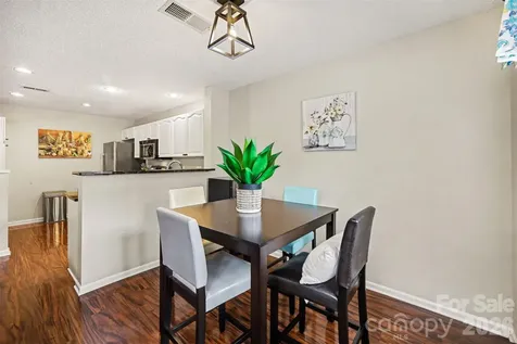 9725 Mattforest Circle Charlotte NC 28277