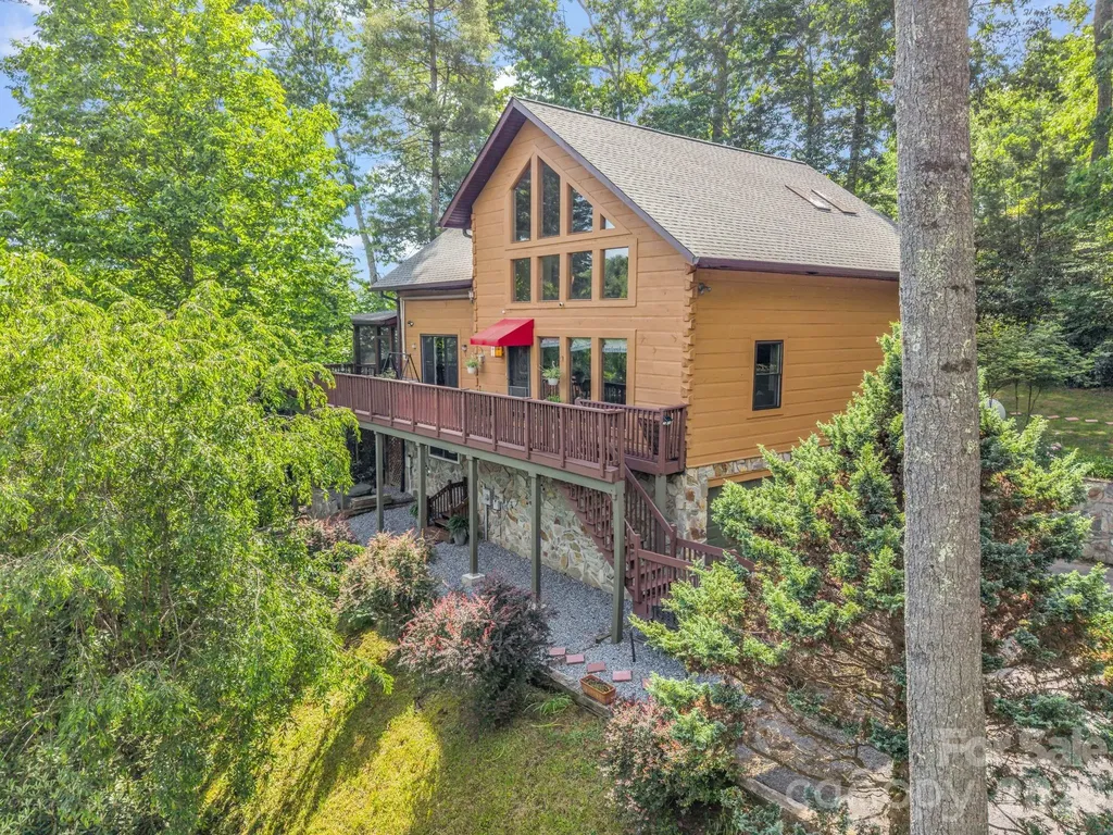 247 Woods Road Spruce Pine NC 28777