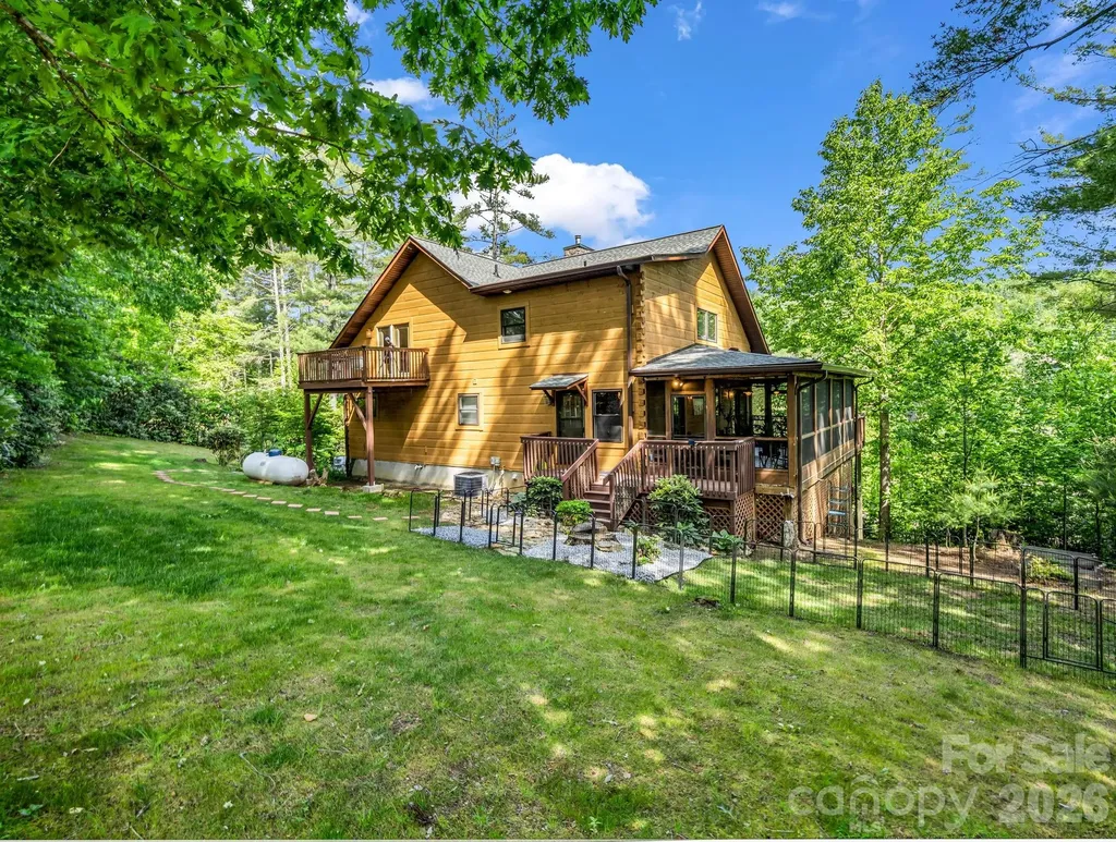 247 Woods Road Spruce Pine NC 28777
