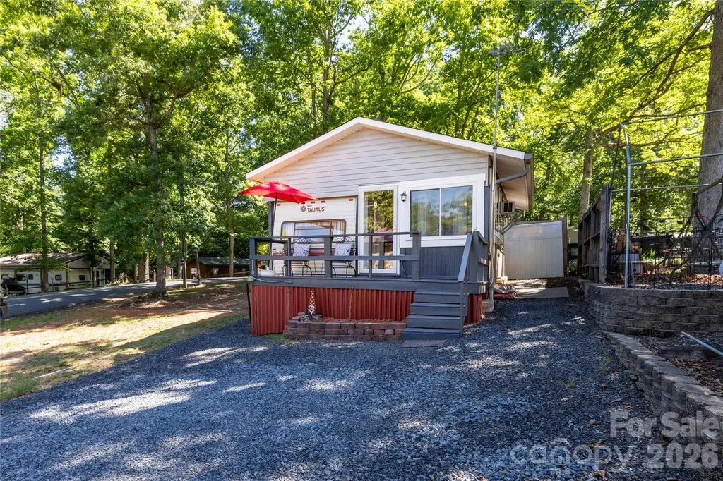 110 & 112 Laurel Ridge Mount Gilead NC 27306