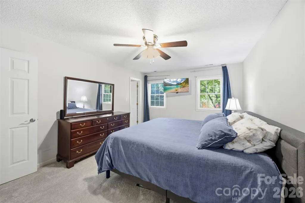 2106 Kings Drive Gastonia NC 28056