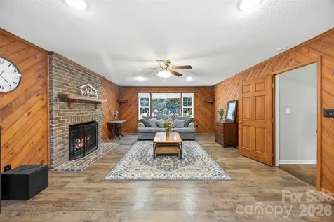 2106 Kings Drive Gastonia NC 28056