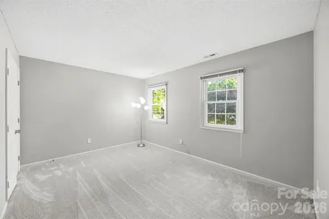 2106 Kings Drive Gastonia NC 28056