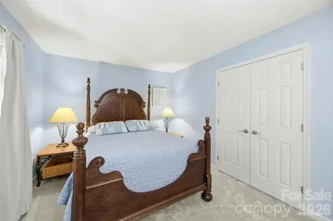 2106 Kings Drive Gastonia NC 28056