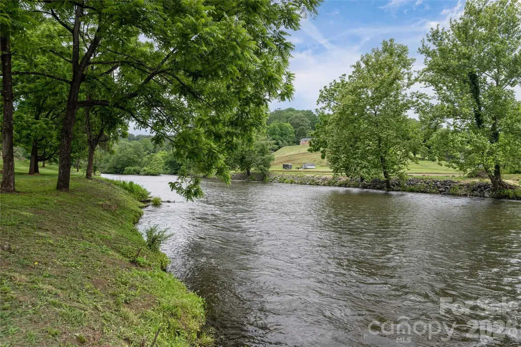 980 S River Road Sylva NC 28779