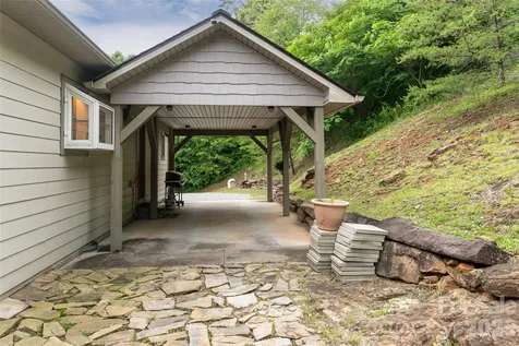 980 S River Road Sylva NC 28779