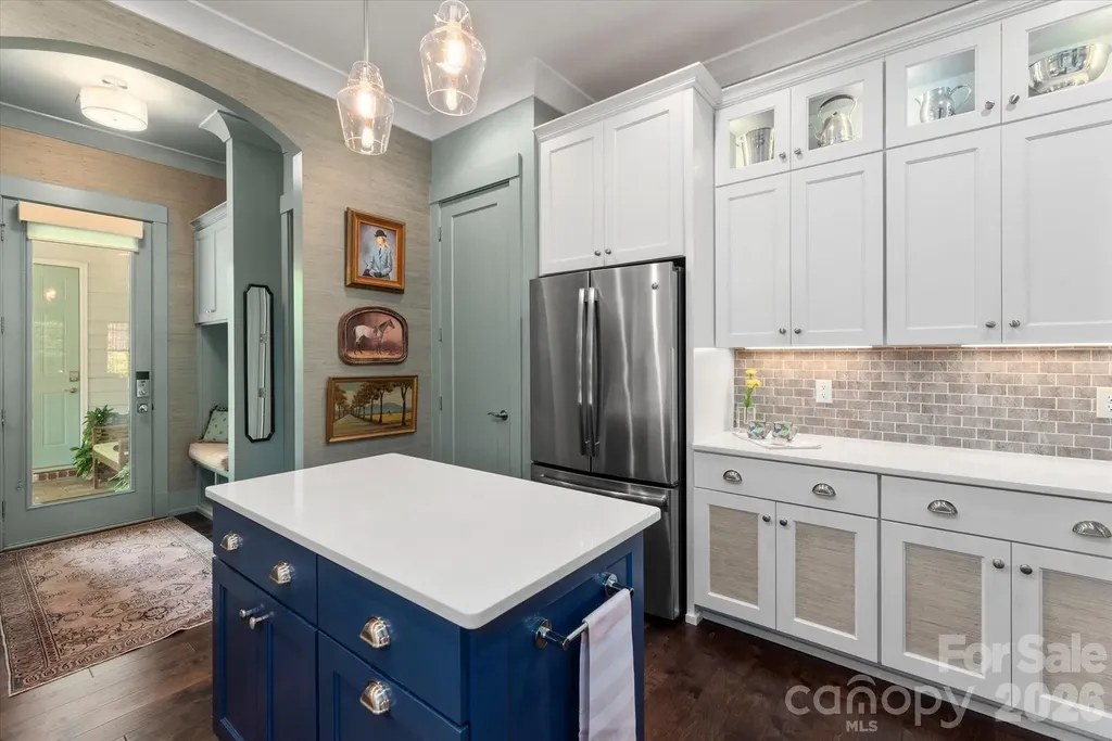 3702 Selwyn Avenue Charlotte NC 28209