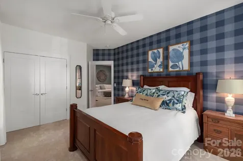 3702 Selwyn Avenue Charlotte NC 28209