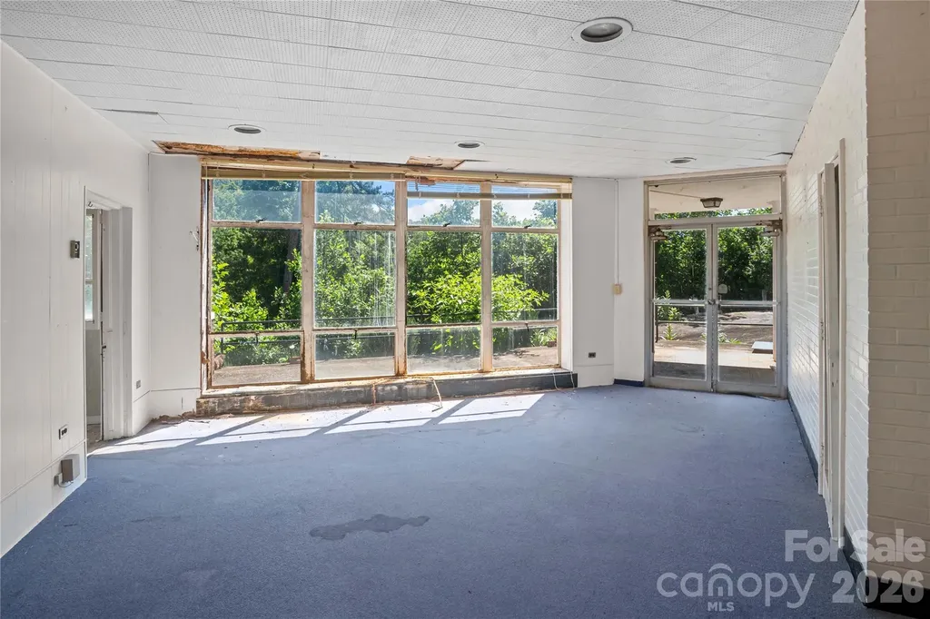 330 Carolina Drive Tryon NC 28782
