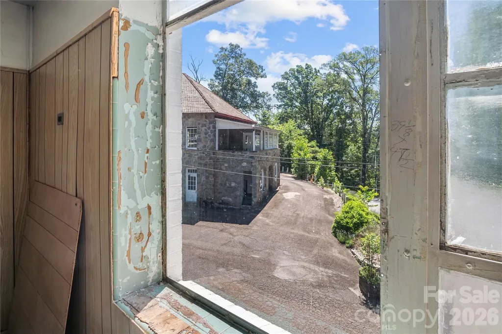 330 Carolina Drive Tryon NC 28782