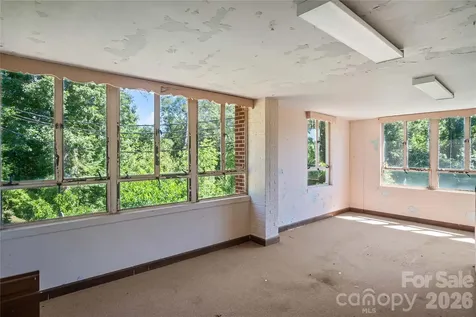 330 Carolina Drive Tryon NC 28782