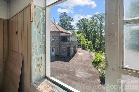 330 Carolina Drive Tryon NC 28782