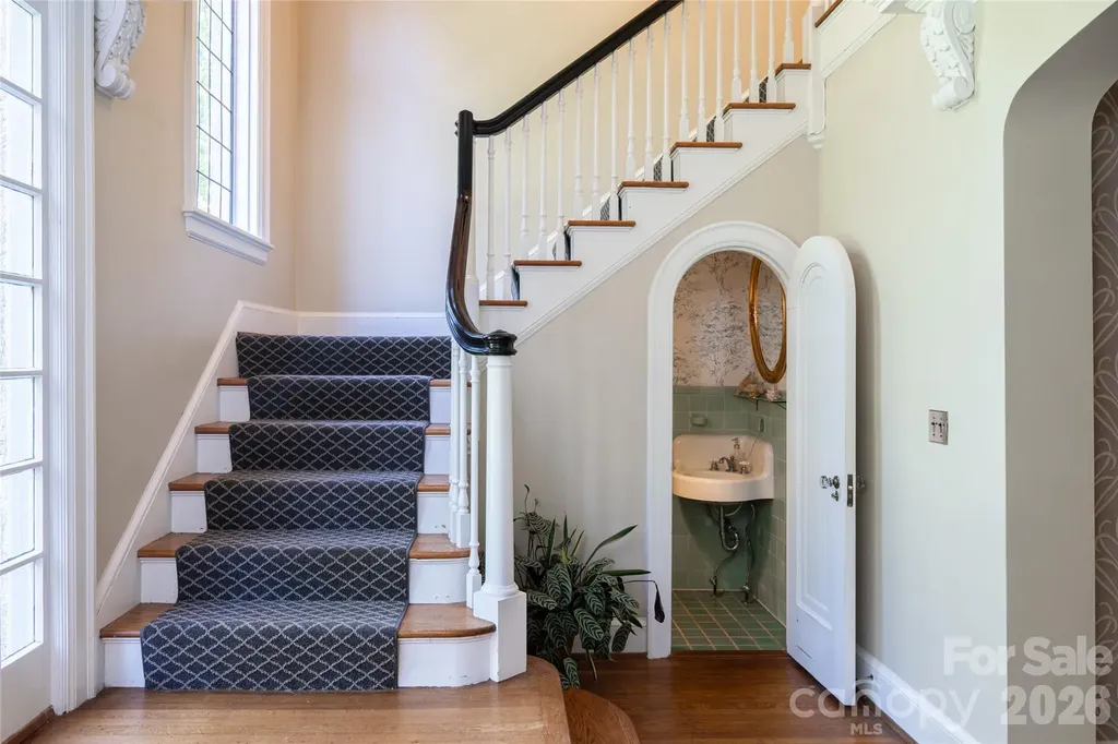 334 Vanderbilt Road Biltmore Forest NC 28803