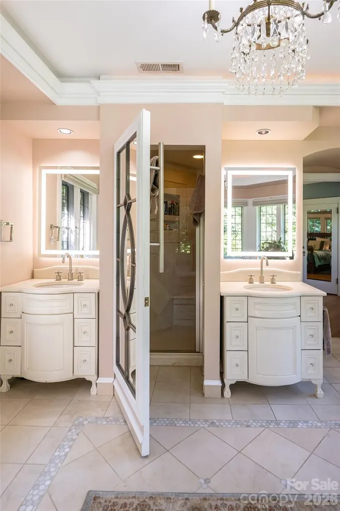 334 Vanderbilt Road Biltmore Forest NC 28803