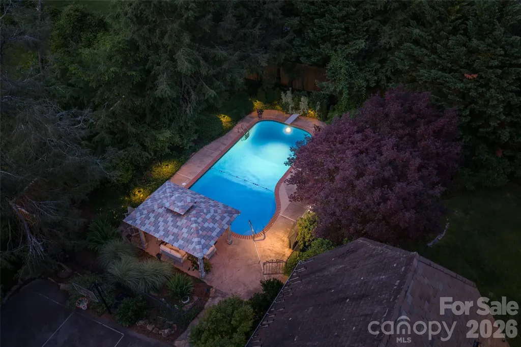 334 Vanderbilt Road Biltmore Forest NC 28803