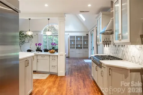 334 Vanderbilt Road Biltmore Forest NC 28803