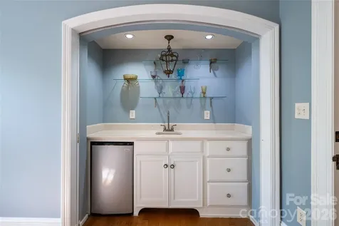 334 Vanderbilt Road Biltmore Forest NC 28803